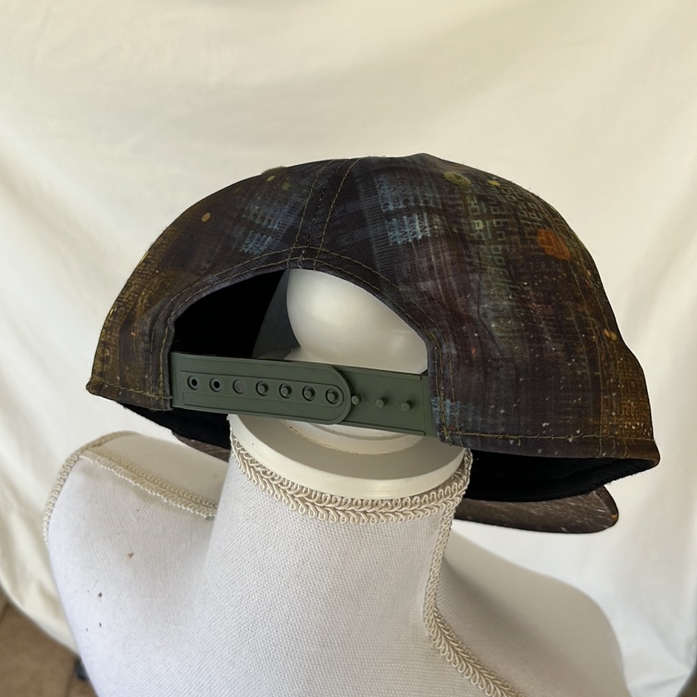 Wuke Snap Back Cap Flat Brim Hologram Mandala Energy Spiral - Picture 3 of 7